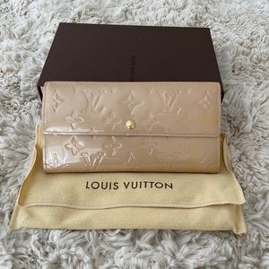 Louis Vuitton Vernis Sarah Monogram Leather Wallet, Patent Rose, Made in France